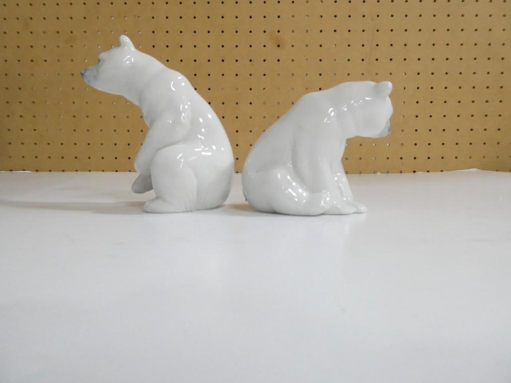 2 Lladro Polar Bear Figurines incl 1209 Seated Polar Bear and 1208 Resting Polar Bear (1 of 4)