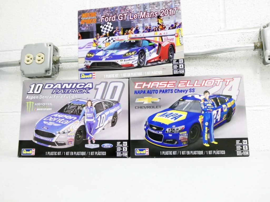 3 Revell Model Car Kits incl Ford GT LeMans 2017, Danica Patrick, Chase Elliott (1 of 4)