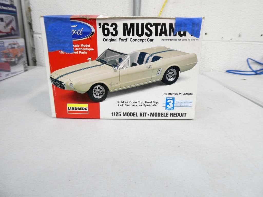 Lindberg '63 Mustang Original Ford Concept Car 1/25 Scale Model Kit (1 of 3)