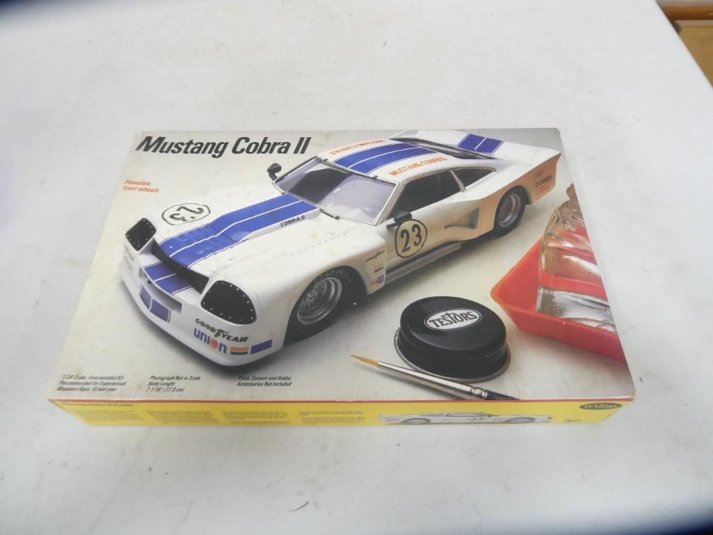 Testors Mustang Cobra II Model Car Kit 1/24 Scale in Original Box (1 of 2)