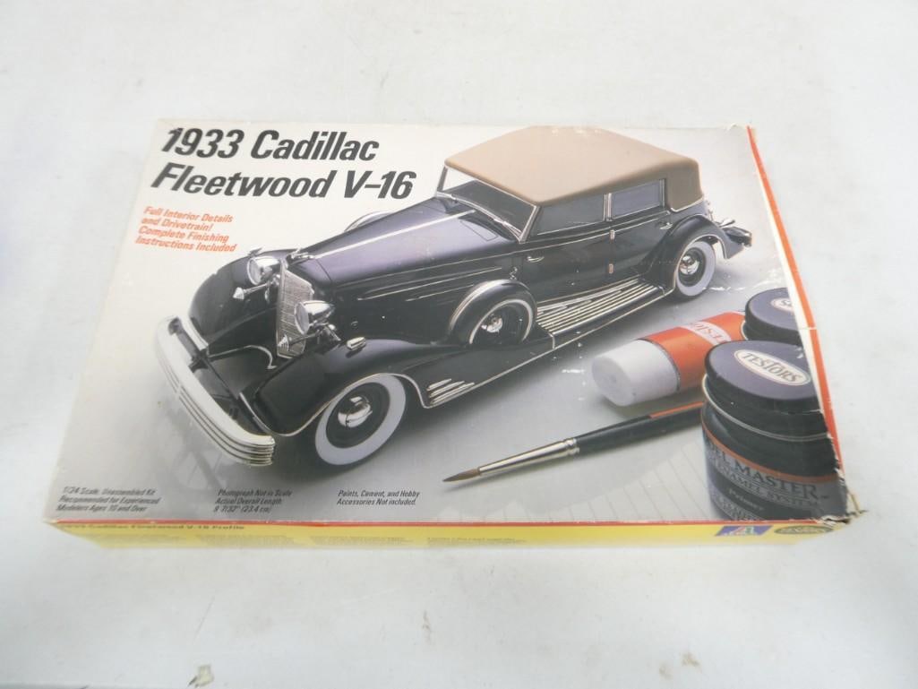 Testors 1933 Cadillac Fleetwood V-16 Model Car Kit 1/24 Scale in Original Box (1 of 2)