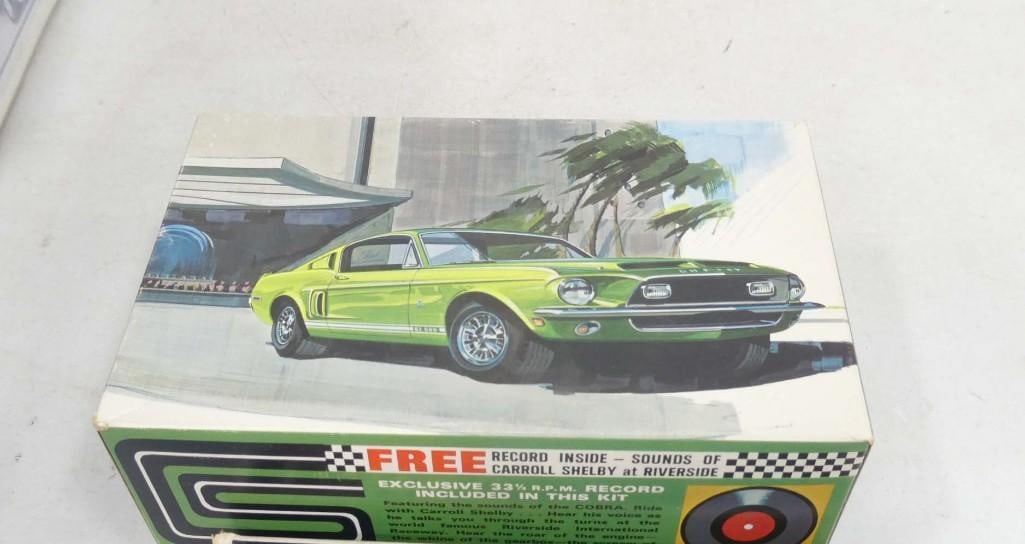 AMT Shelby GT-500 Model Car Kit 1/25 Scale in Original Box: AMT Shelby GT-500 Model Car Kit 1/25 Scale in Original Box. Includes everything that you see in the picture. If you have questions, please ask prior to the auction