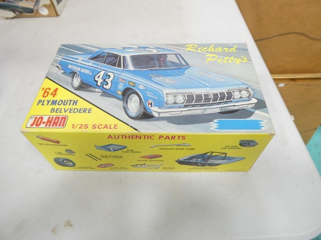 Jo-Han Richard Petty's '64 Plymouth Belvedere 1/25 Scale Model Car Kit in Original Box (1 of 2)