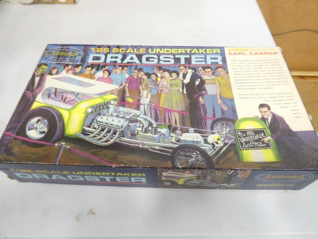 Aurora 1/25 Scale Undertaker Dragster Model Car Kit 1/25 Scale in Original Box (1 of 2)