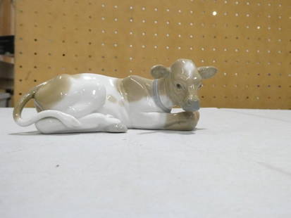 Lladro 4680 Calfskin Porcelain Calf or Cow Figurine No box: Lladro 4680 Calfskin Porcelain Calf or Cow Figurine No box . Great with the Christmas Nativity Scene