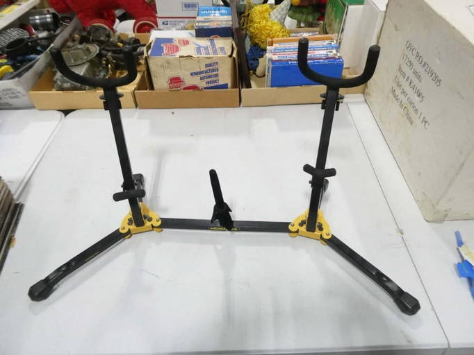Hercules Double Saxophone Stand