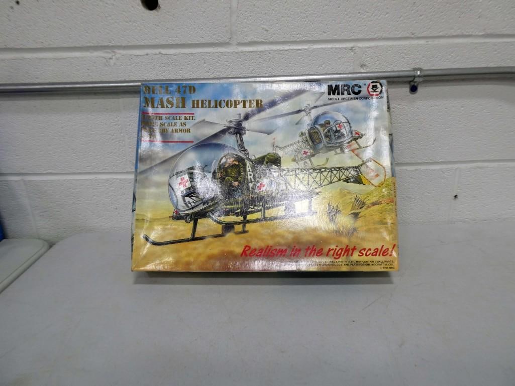 MRC Bell 47D MASH Helicopter 1:35th Scale Model Kit New in Unsealed Box (1 of 3)