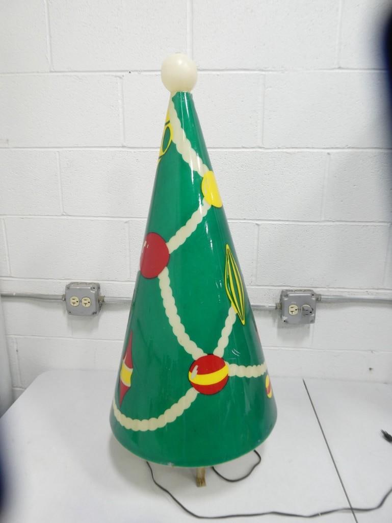 Vintage Store Window Display Christmas Tree Works (1 of 6)