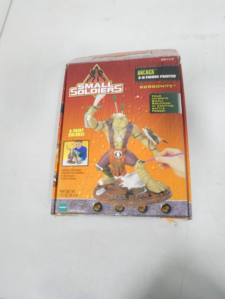 Hasbro Small Soldiers Archer 3-D Figure Painter Gorgonite - Complete Model Kit (1 of 5)
