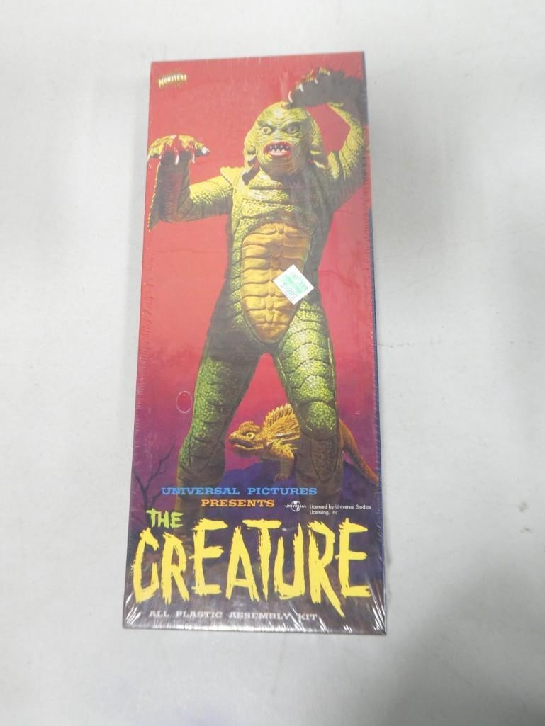Aurora Universal  Studios - The Creature Model Kit 7501- Sealed (1 of 4)