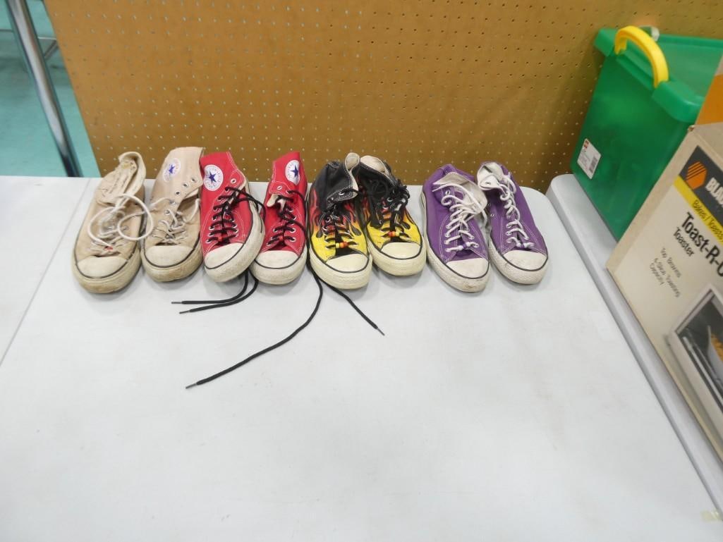 4 Pairs of Converse All-Stars Gym Shoes - Sizes 8, 8.5 and 9: 4 Pairs of Converse All-Stars Gym Shoes - Sizes 8, 8.5 and 9 - the beige pair has a pockets on the sides