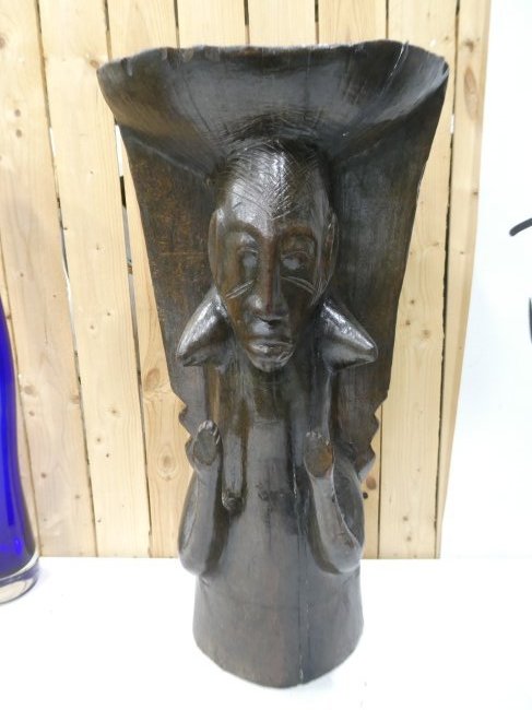 Carved African Figurine / Pedestal / stool from the Luba people, c.1980. (1 of 7)