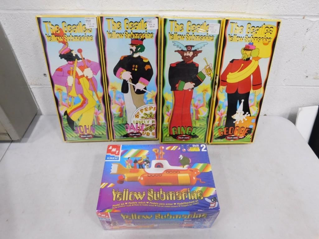 The Beatles Yellow Submarine Model Kits incl John, Paul, Ringo, George by Polar Lights and AMT Yello (1 of 5)
