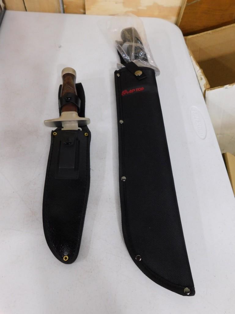 Pair of knives with sheaths: Pair of knives with sheaths