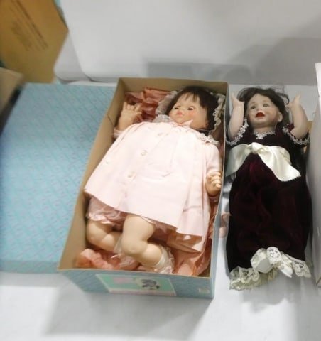 Pair of dolls including Reproduction Kammer Reinhardt and Madame Alexander 5560 Pussy Cat: Pair of dolls including Reproduction Kammer Reinhardt 1900's doll by Shirley Antoon and Madame Alexander 5560 Pussy Cat
