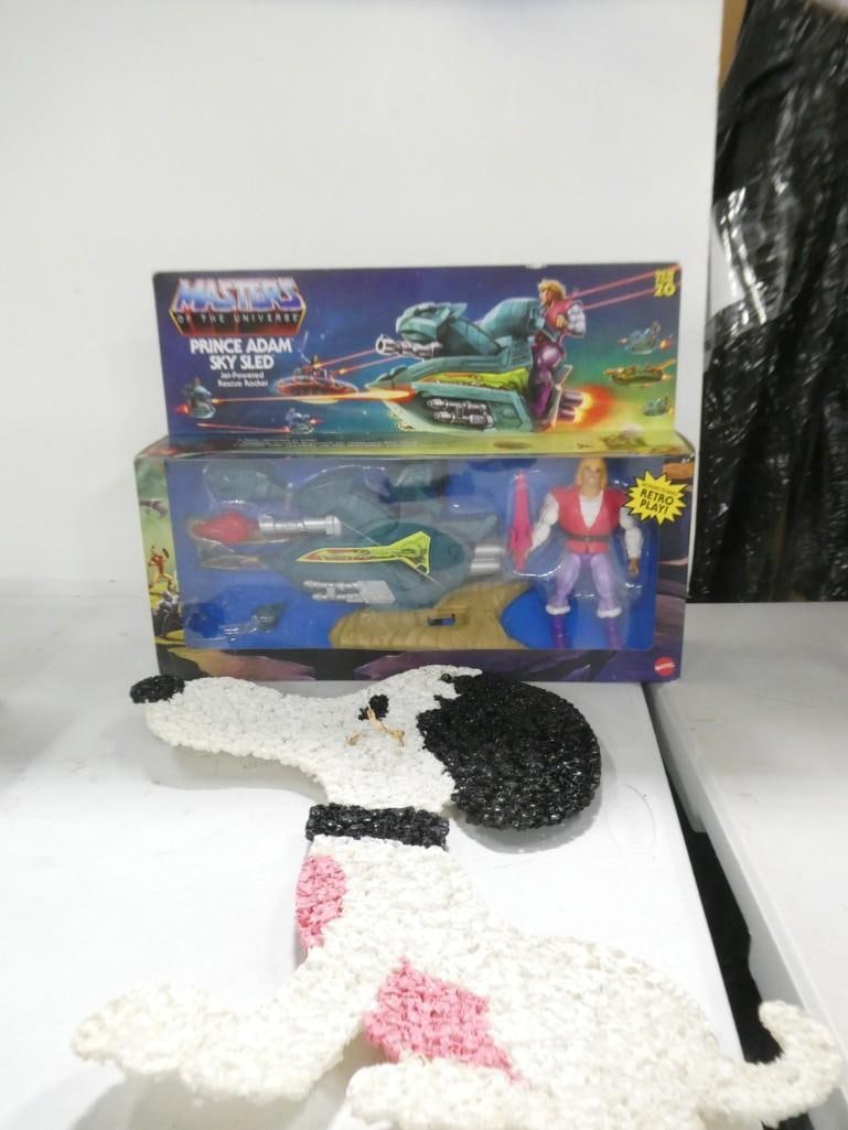 He-Man Masters of the Universe Prince Adam Sky Sled and Snoopy Peanuts Popcorn Plastic Hanging (1 of 4)