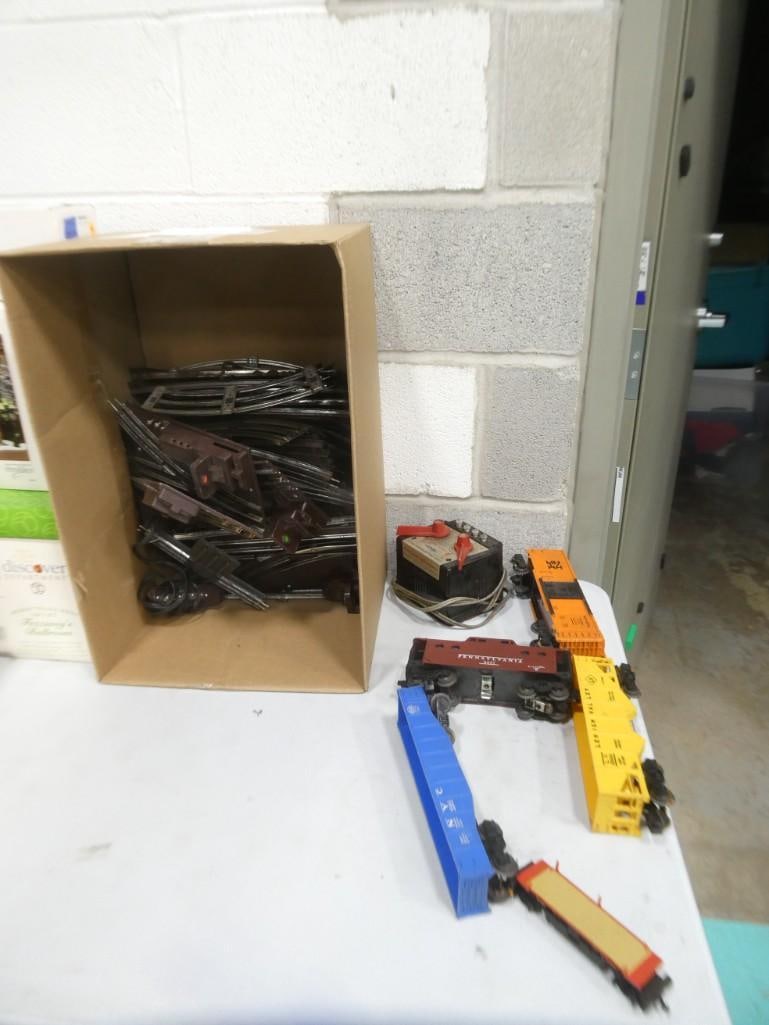 Lot of Mostly O Scale Trains / Train Track and a Lionel Transformer (1 of 4)