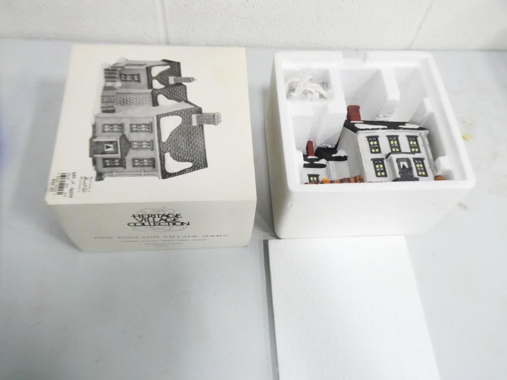Dept 56 Jannes Mullet Amish Farm House New England Village Series Heritage Village Collection: Department 56 Jannes Mullet Amish Farm House New England Village Series Heritage Village Collection Christmas Village Building in Original Box