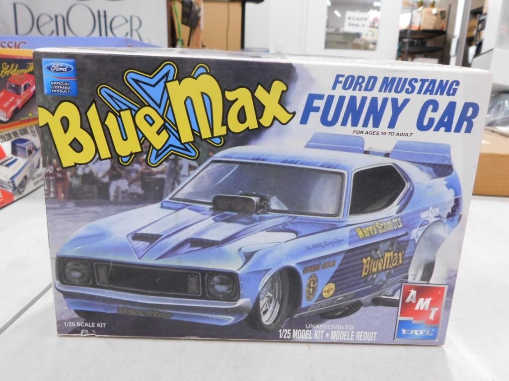 AMT Ertl Blue Max Ford Mustang Funny Car 1/25 Scale Model Kit (1 of 5)