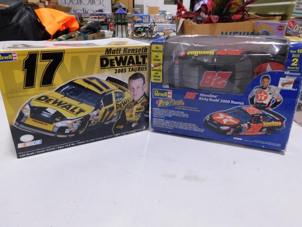 2 Model Car Kits incl Revell Matt Kenseth DeWalt 2005 Taurus 1:24 Scale and Revell #28 Havoline Rick (1 of 7)