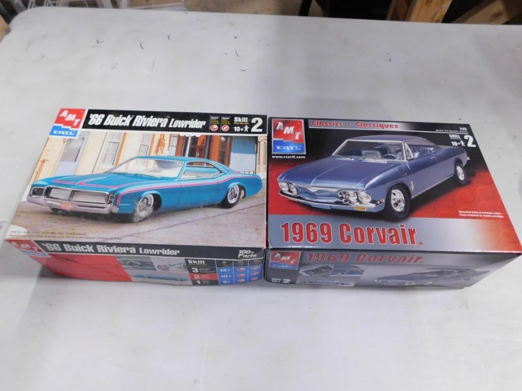 2 AMT Ertl Model Car Kits incl '66 Buick Riviera Lowrider and 1969 Corvair 1:25 Scale (1 of 7)