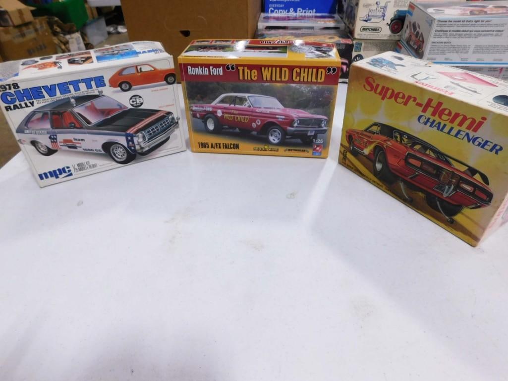 3 Model Car Kits incl PSM Super-Hemi Challenger, AMT Ertl 1965 A/FX Falcon Rankin Ford The Wild Chil (1 of 11)