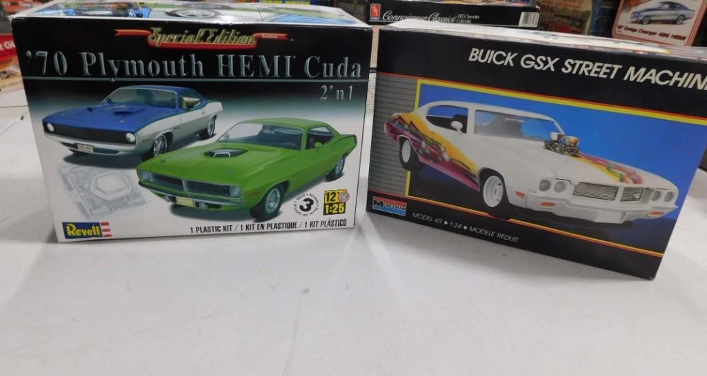 2 Model Car Kits incl Monogram Buick GSX Street Machine and Revell '70 Plymouth HEMI Cuda 2 'n 1 Spe (1 of 7)