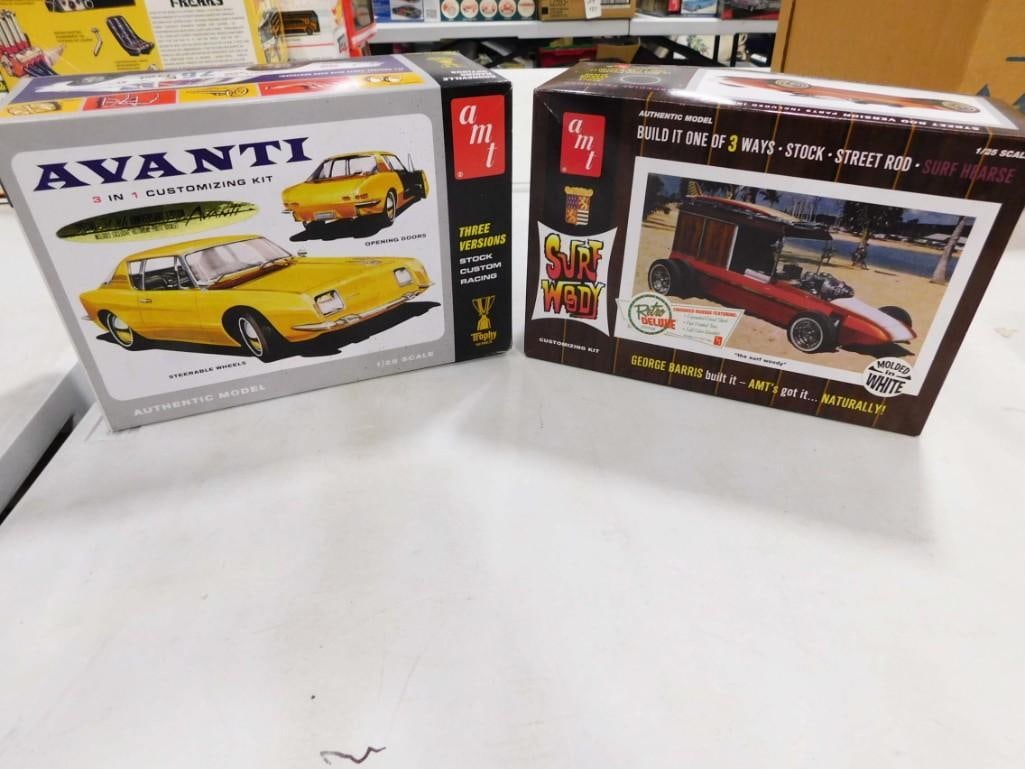 2 AMT Model Cars incl Avanti and Surf Woody (1 of 8)