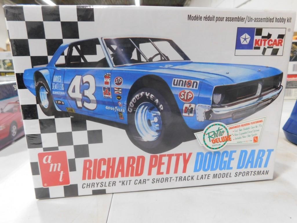 Sealed AMT Richard Petty Dodge Dart Model Car Kit New and Sealed (1 of 2)