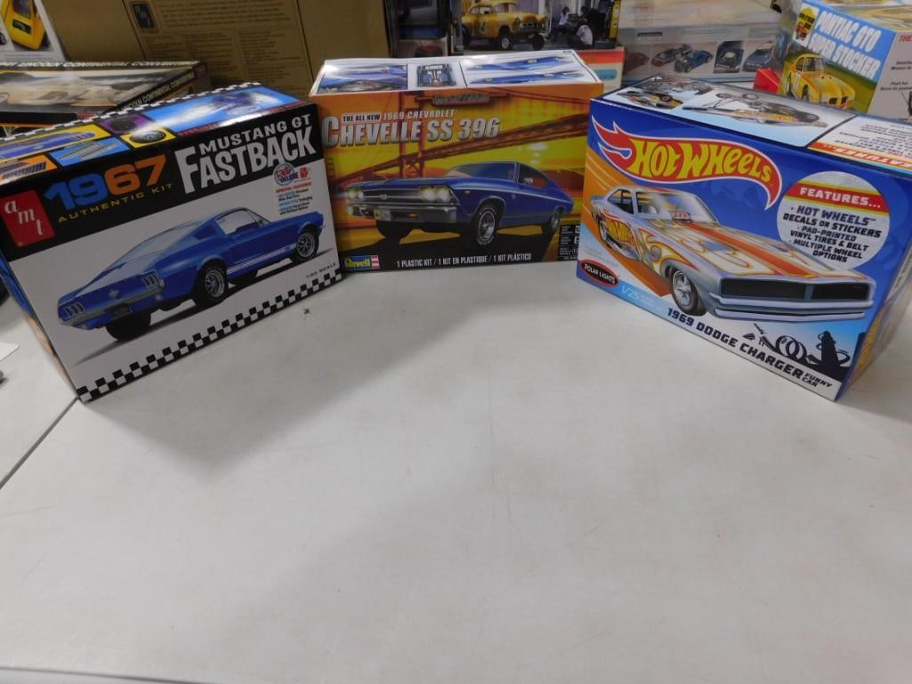 3 Model Car Kits incl AMT 1967 Mustang GT Fastback, Polar Lights Hot Wheels 1969 Dodge Charger Funny (1 of 10)