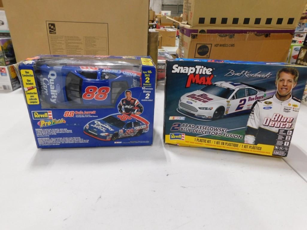2 Model Car Kits incl Revell 88 Dale Jarrett Quality Car Nascar and Revell SnapTite Max Brad Keselow: 2 Model Car Kits incl Revell 88 Dale Jarrett Quality Car Nascar and Revell SnapTite Max Brad Keselowski Blue Deuce Ford Fusion. Both are in open boxes and include everything that you see in the pictur
