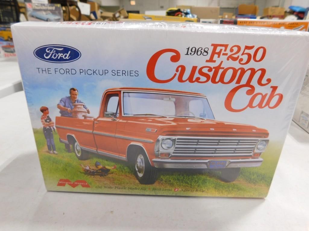 Sealed Moebius Models 1969 Ford F-250 Custom Cab Pickup Truck Model Kit New and Sealed (1 of 2)