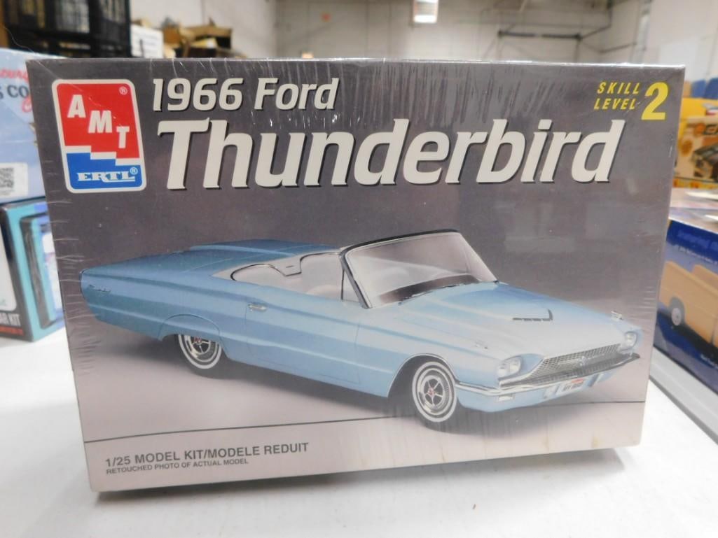 Sealed AMT 1966 Ford Thunderbird 1/25 Scale Car Model Kit New and Sealed (1 of 2)