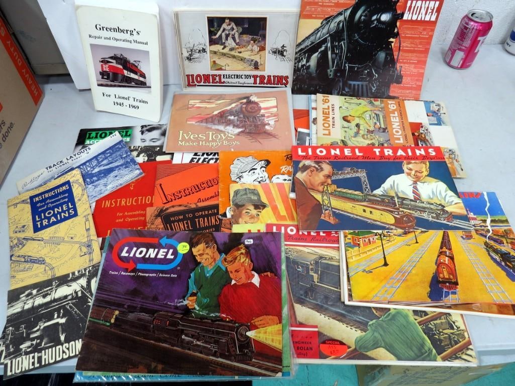 Lot of Train Books / Catalogs - mostly Lionel (1 of 4)