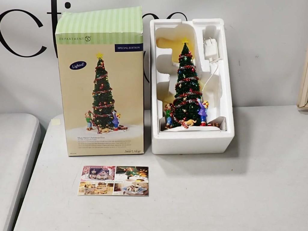 Dept 56 Main Street Christmas Tree Lighted Special Edition The Original Snow Village with Original B: Department 56 Main Street Christmas Tree Lighted Special Edition The Original Snow Village with Original Box