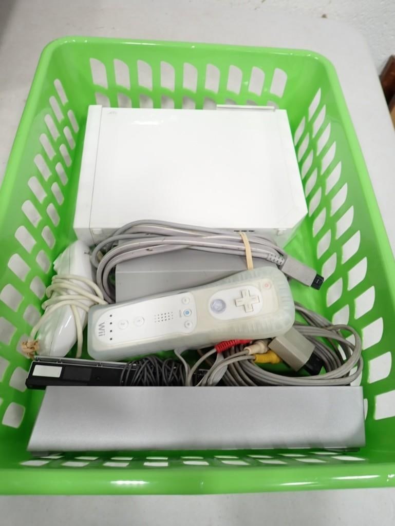 Nintendo Wii Lot with system, controller, cords (1 of 3)