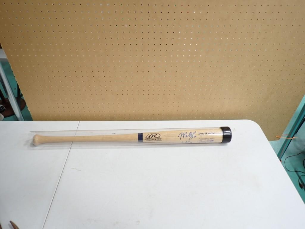 Big Stick Baseball bat full of autographs - no COA: Big Stick Baseball bat full of autographs - no COA