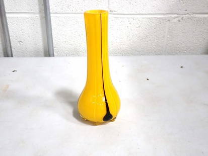 Austrian Yellow Glass Vase in the Style of Michael Powolny Tango for Loetz: Austrian Yellow Glass Vase in the Style of Michael Powolny Tango for Loetz