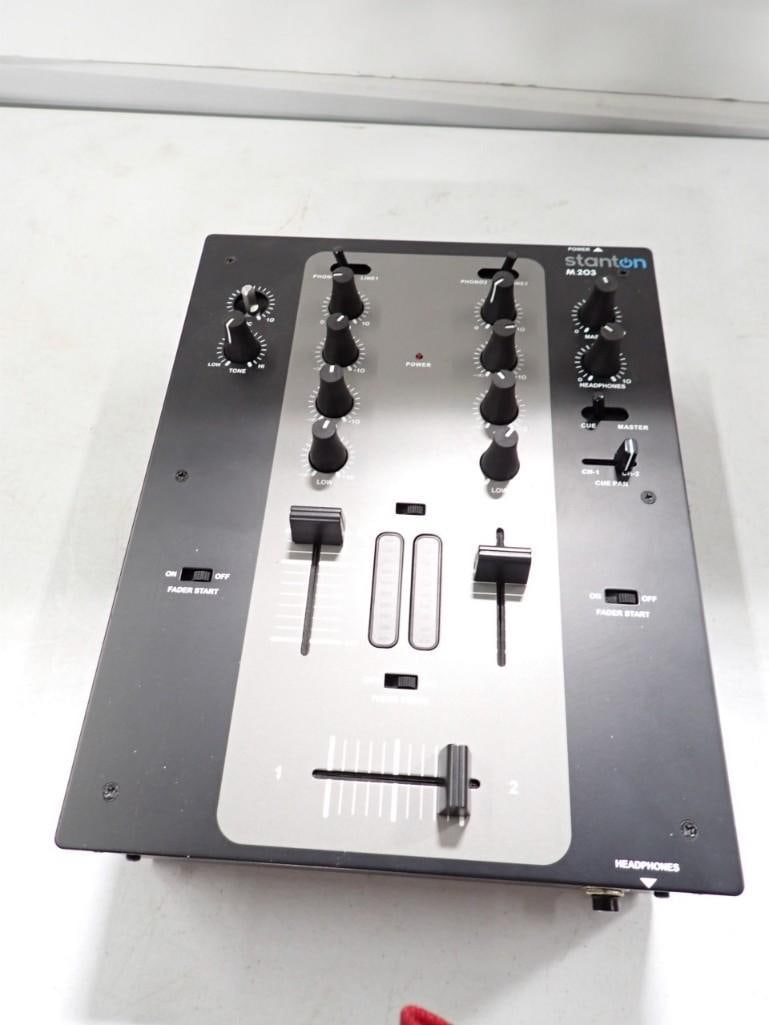 Stanton M.203-NA Mixer (1 of 3)