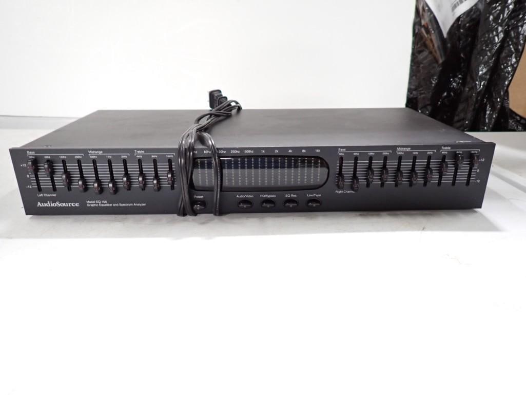 AudioSource Model EQ 100 Graphic Equalizer and Spectrum Analyzer (1 of 3)