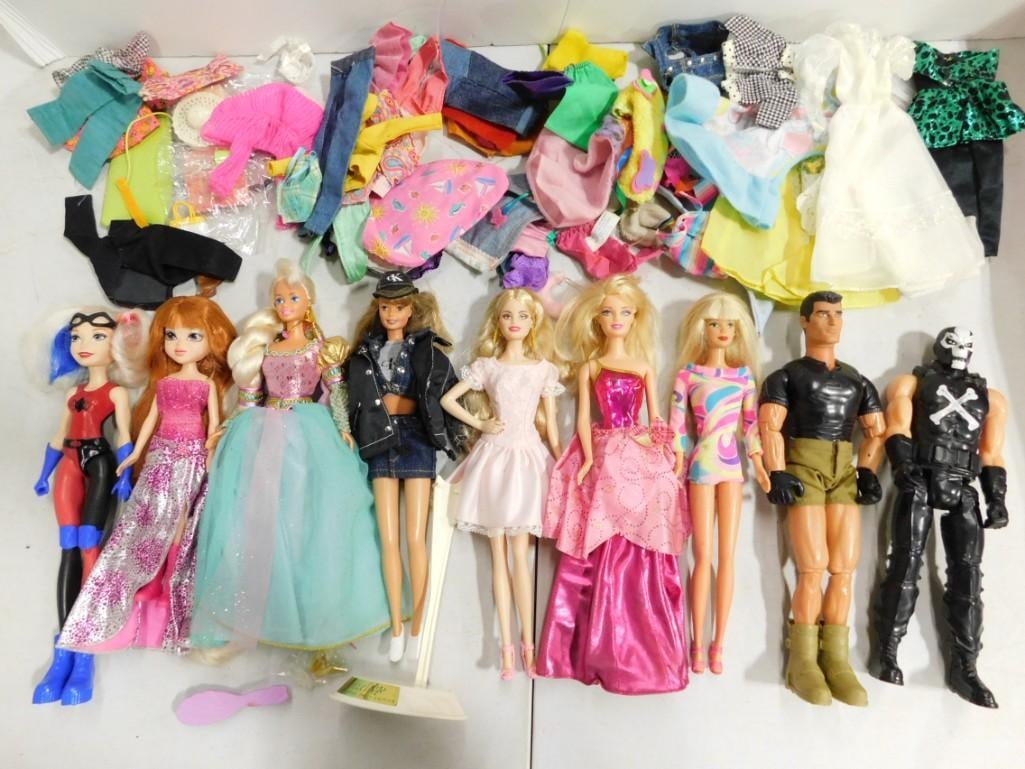 9 Barbie, Moxie Girlz, Action Man, Punisher Dolls / Figures, Clothes, Etc Lot (1 of 6)