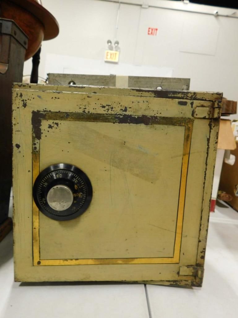 Antique Small Herring Hall & Marvin Safe with Wood Interior Drawers (1 of 10)