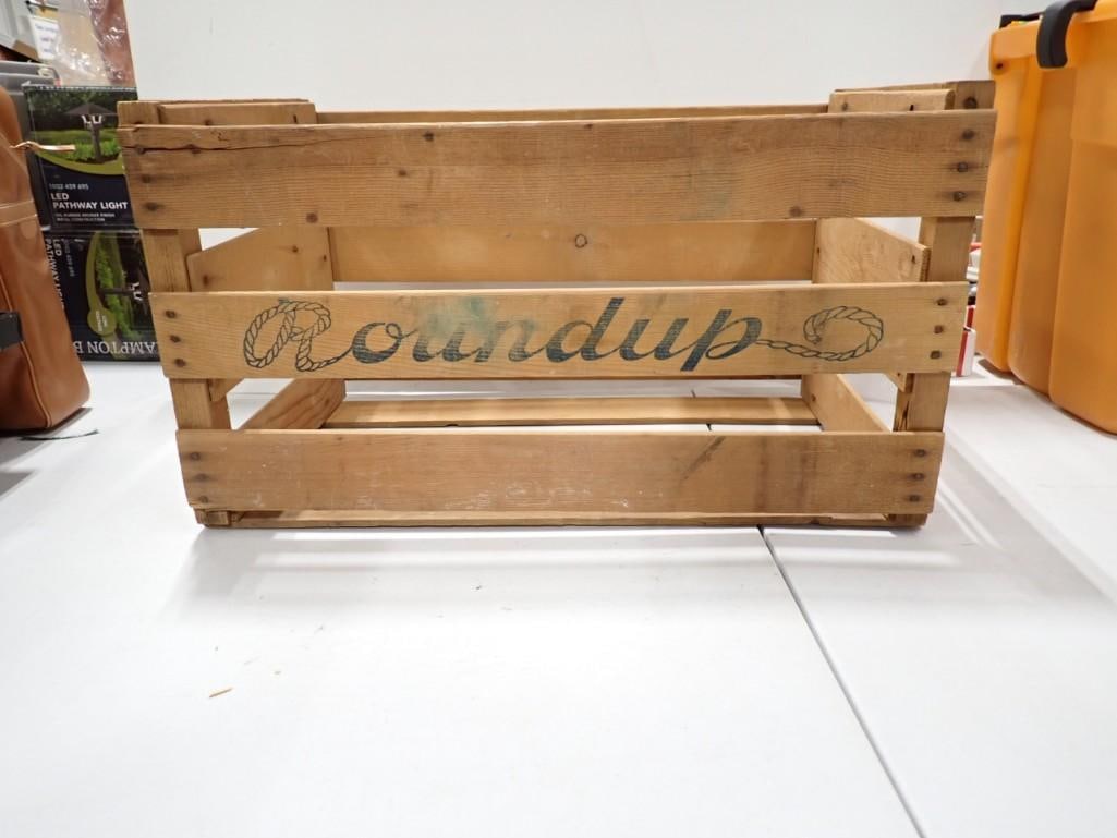 Vintage Roundup Wooden Crate: Vintage Roundup Wooden Crate