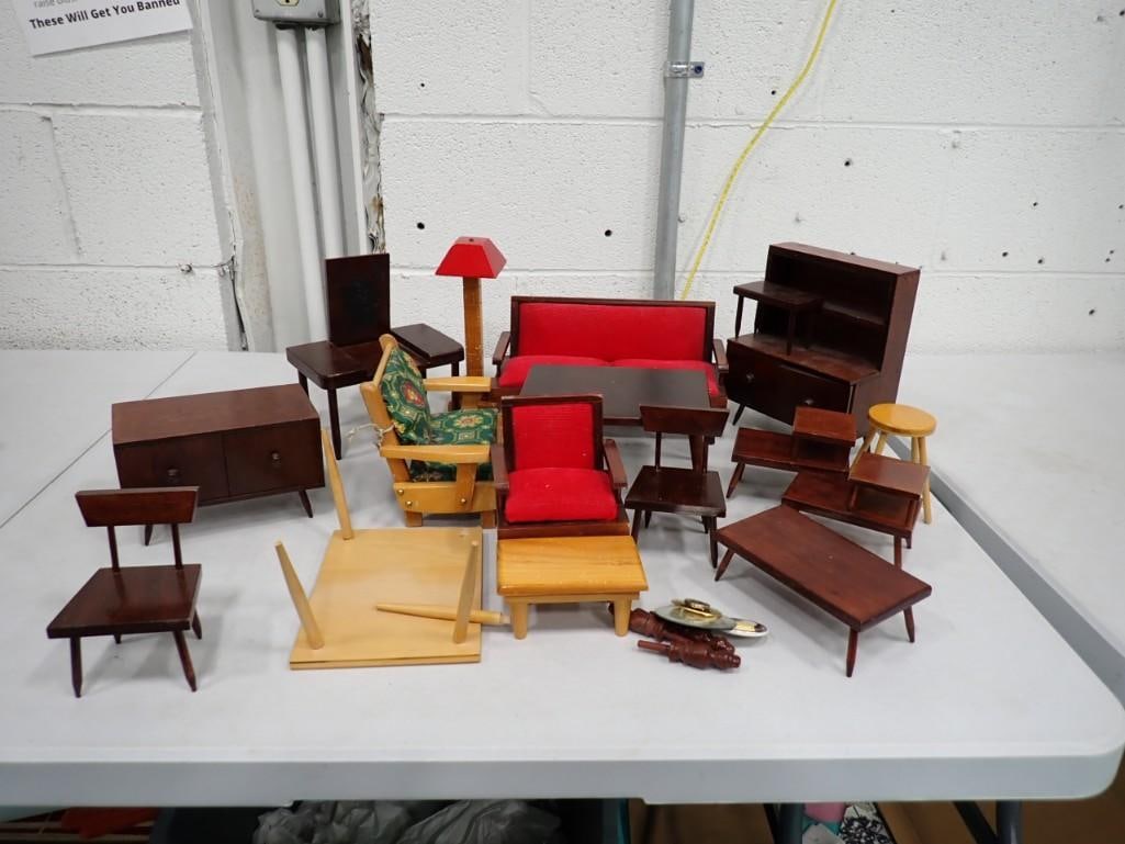 Lot of Dollhouse Furniture incl Midcentury Style (1 of 5)