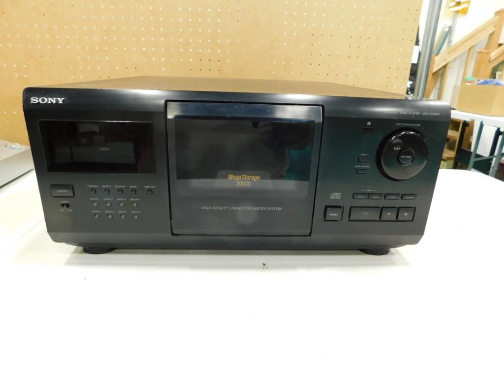 Sony Mega Storage 200 CD Player High Density linear Converter System (1 of 2)