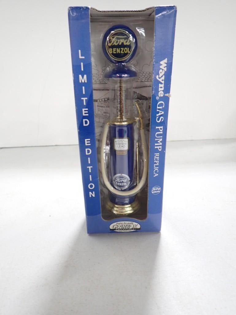 Wayne Gas Pump Replica Limited Edition Ford Benzol in Original Box (1 of 5)