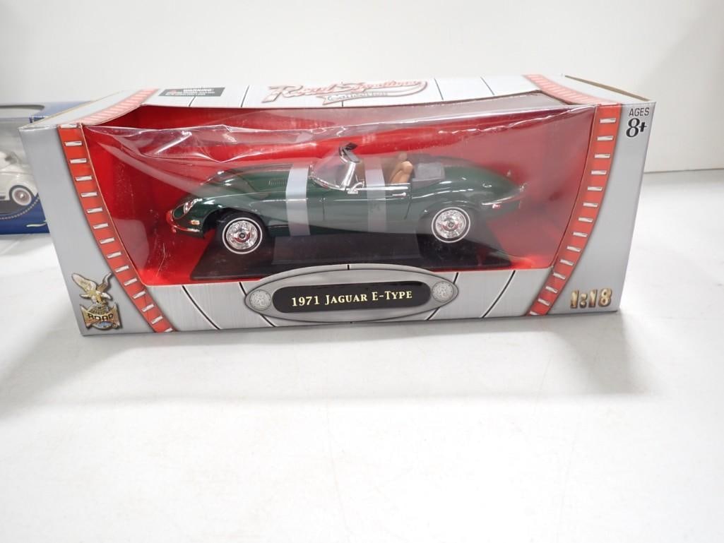 Road Signature Collection 1971 Jaguar E-Type 1:18 Scale Die Cast Model Car in Original Box (1 of 6)