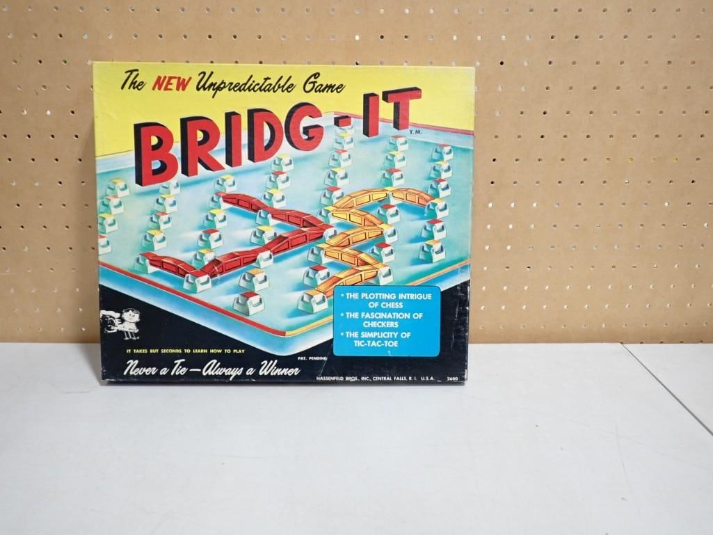 Vintage 1960s Bridg-It Board Game (1 of 5)