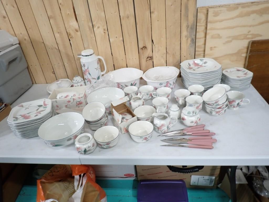 Mikasa Silk Flowers Pattern incl Coffee Pot, Cups, Butter Dish, Creamer, Sugar Bowl, Plates, (1 of 14)