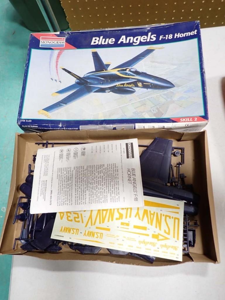 Bbi Elite Force F 18 1:18 Scale Uss Kitty Hawk Model